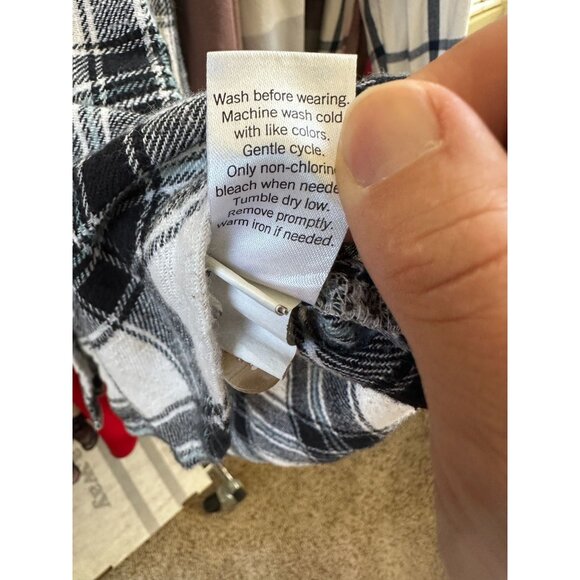 SO Womens Black Plaid Button-Up Hoodie Shirt Small 100% cotton‎ long sleeve - Picture 7 of 7